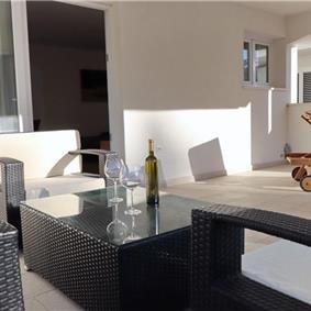 6 Bedroom Beachfront Villa with Heated Pool near Vela Luka on Korcula Island, Sleep 12